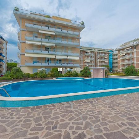 Residence Solmare Immobiliare Pacella Lido di Jesolo Exterior photo